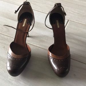 Max Studio Leather Oval Toe Heels